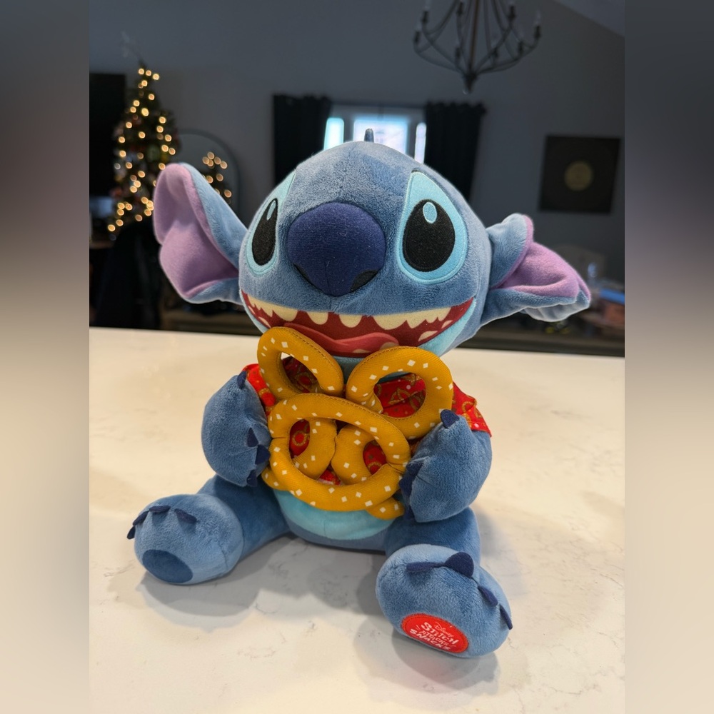 Disney authentic Stitch Attacks Snacks Plush Pretzel Limited Edition 1/12